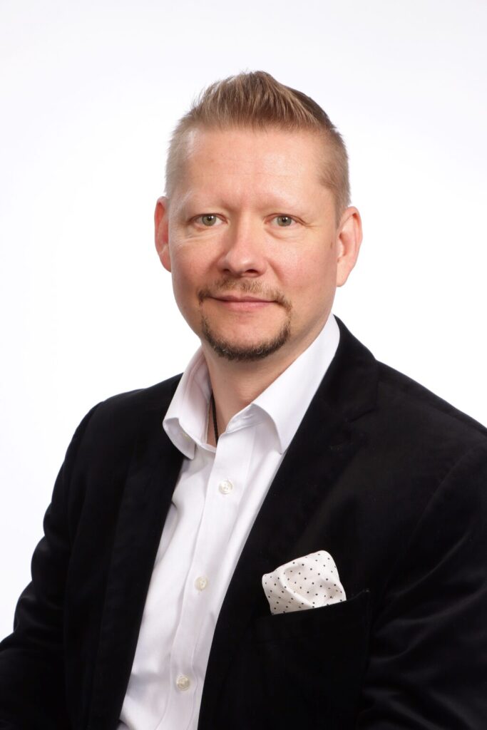 Tommi Valento - Elenia